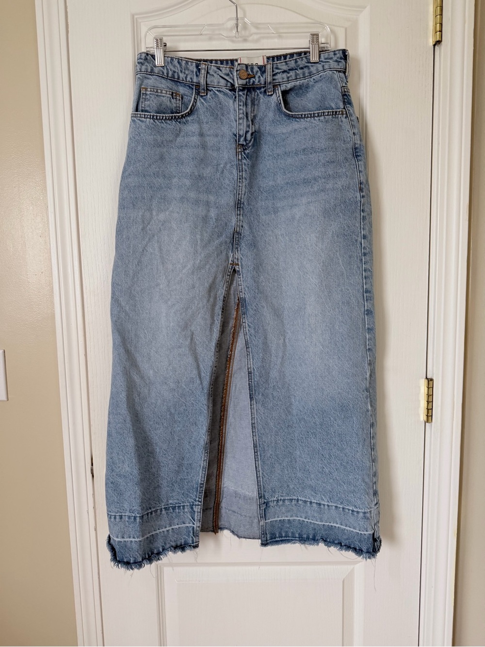 BDG Urban Outfitters Mandi Denim Maxi Skirt Light Wash Size M Raw Hem